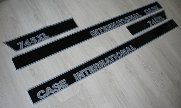 IHC International Case 745XL Aufkleber lang