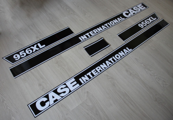 IHC International Case 956XL Aufkleber lang