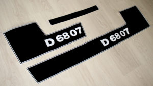 aufkleber Deutz D 6807 weis mit Rahmen