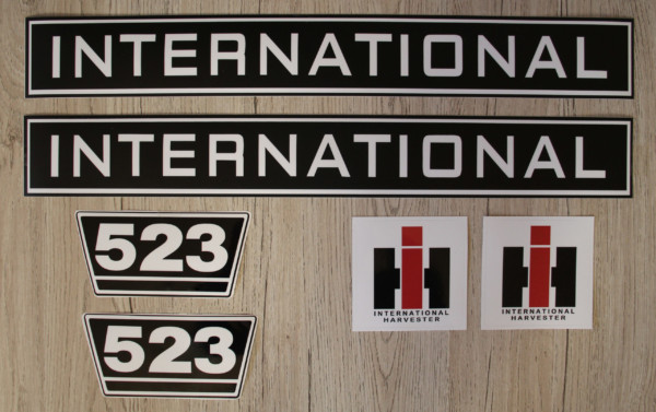 IHC International 523 Aufkleber schwarz weiss klein