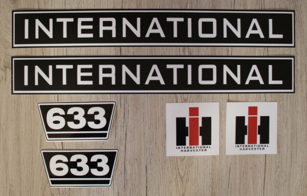 IHC International 633 Aufkleber schwarz weiss klein