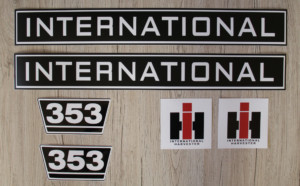 IHC International 353 Aufkleber schwarz weiss klein