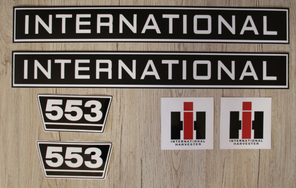 IHC International 553 Aufkleber schwarz weiss