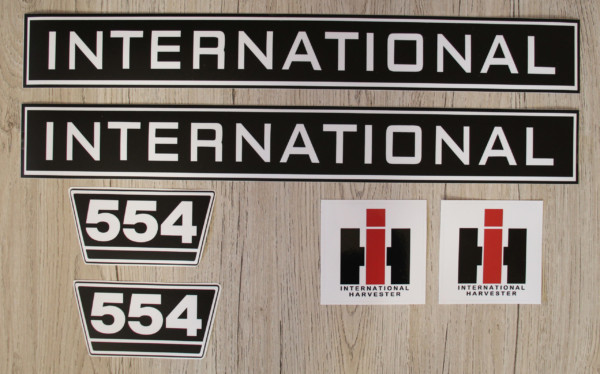 IHC International 554 Aufkleber schwarz weiss